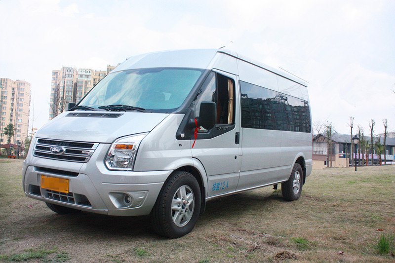 成都租福特全順中巴車(chē)