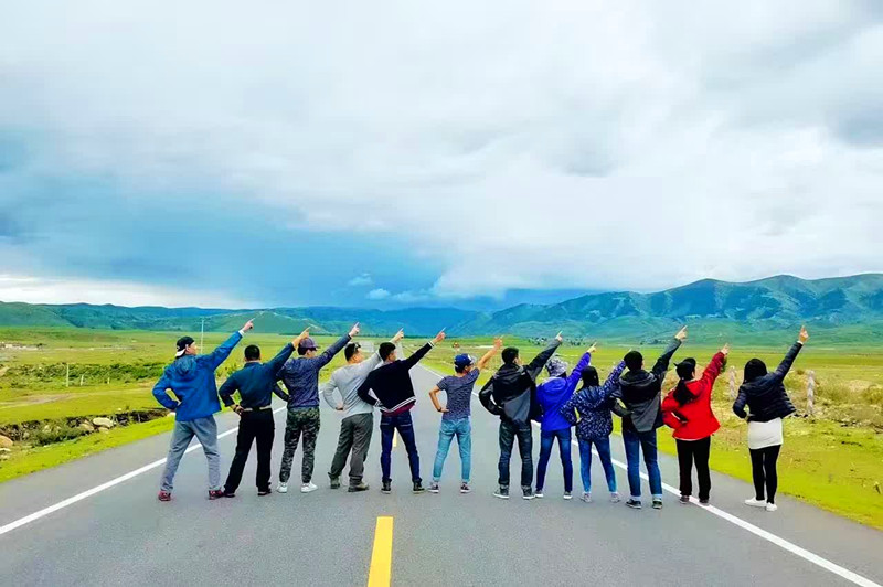團建旅行租車(chē)