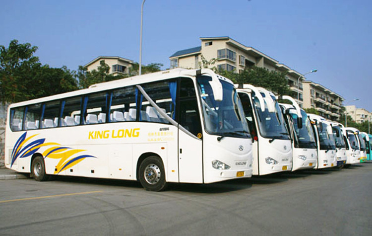 大巴包車(chē)45座帶司機多少錢(qián)一天