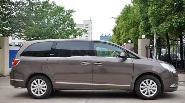 川藏線(xiàn)租車(chē)自駕游一臺普通越野車(chē)實(shí)際需要花多少錢(qián) 