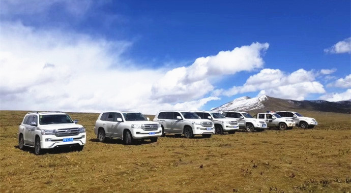 成都帶司機租車(chē)費用是多少