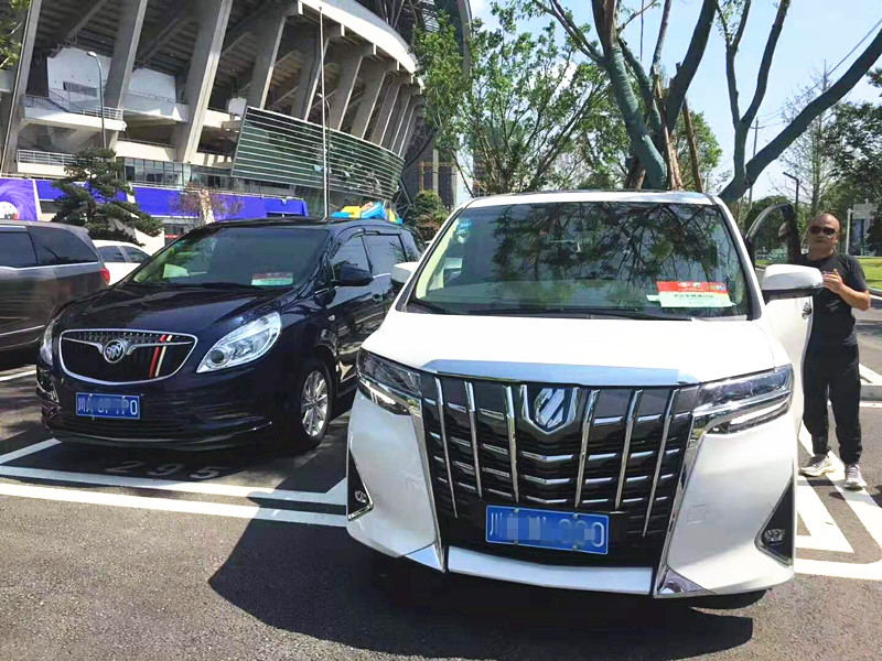 成都租車(chē)帶司機一天多少錢(qián)