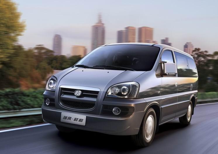 成都11座商務(wù)車(chē)租車(chē)一天多少錢(qián)，影響租車(chē)價(jià)格的因素