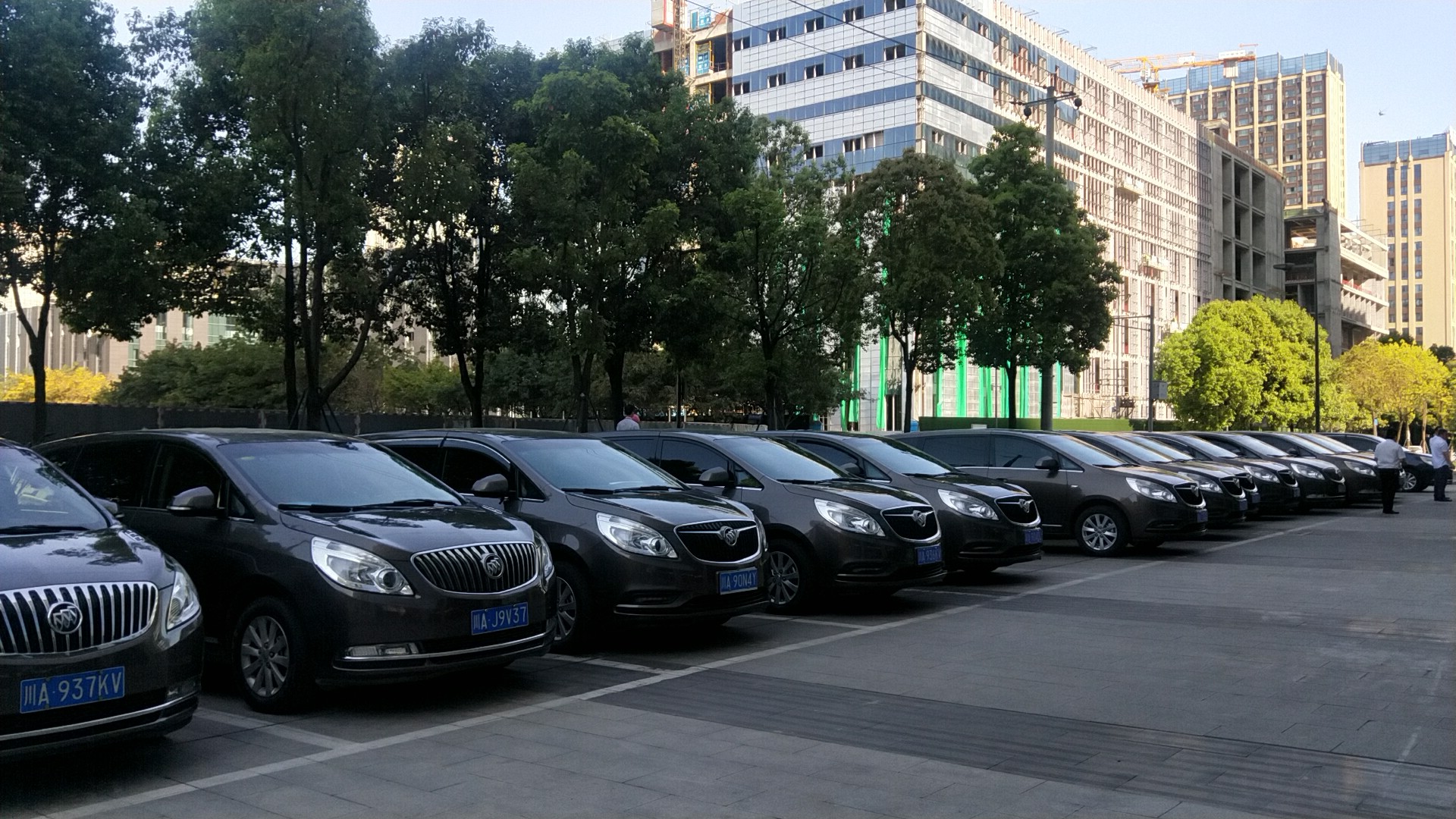 “五一”成都租車(chē)價(jià)格水漲船高