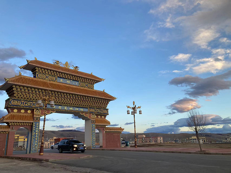 成都租車(chē)自駕318川藏線(xiàn)什么車(chē)適合？