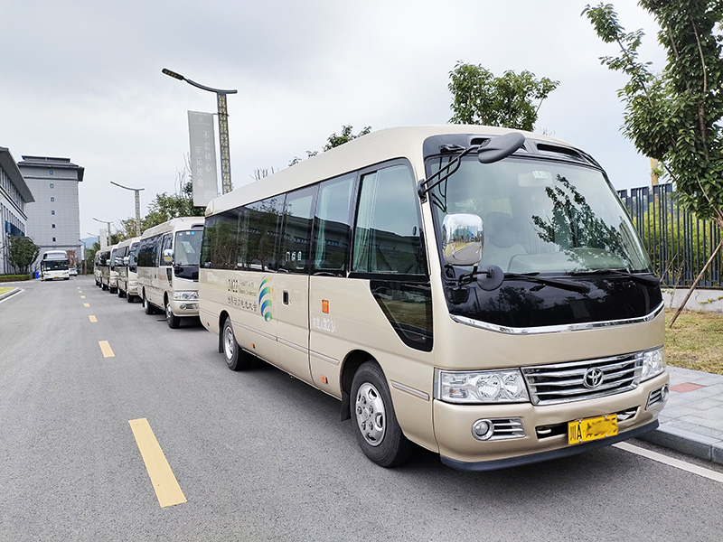 成都考斯特租車(chē)